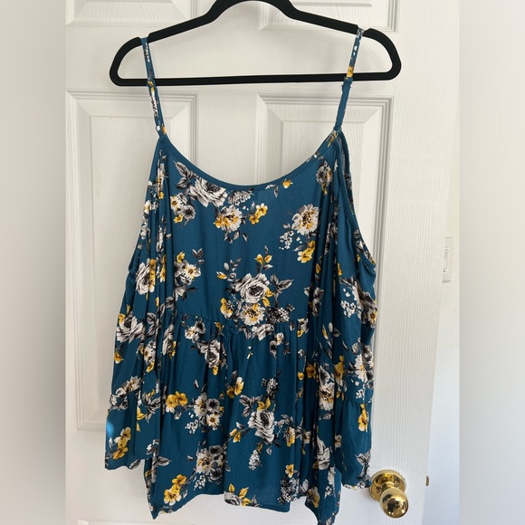 Torrid Blue Floral Cold Shoulder Top Size 3 - Picture 4 of 4